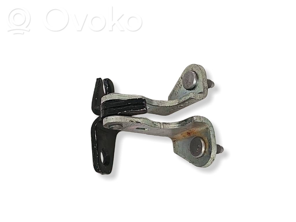 Rear door upper hinge   RUR332F