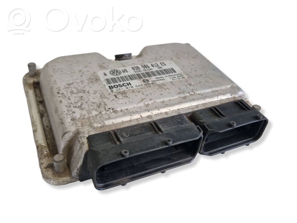 Volkswagen Golf V Engine control unit/module 