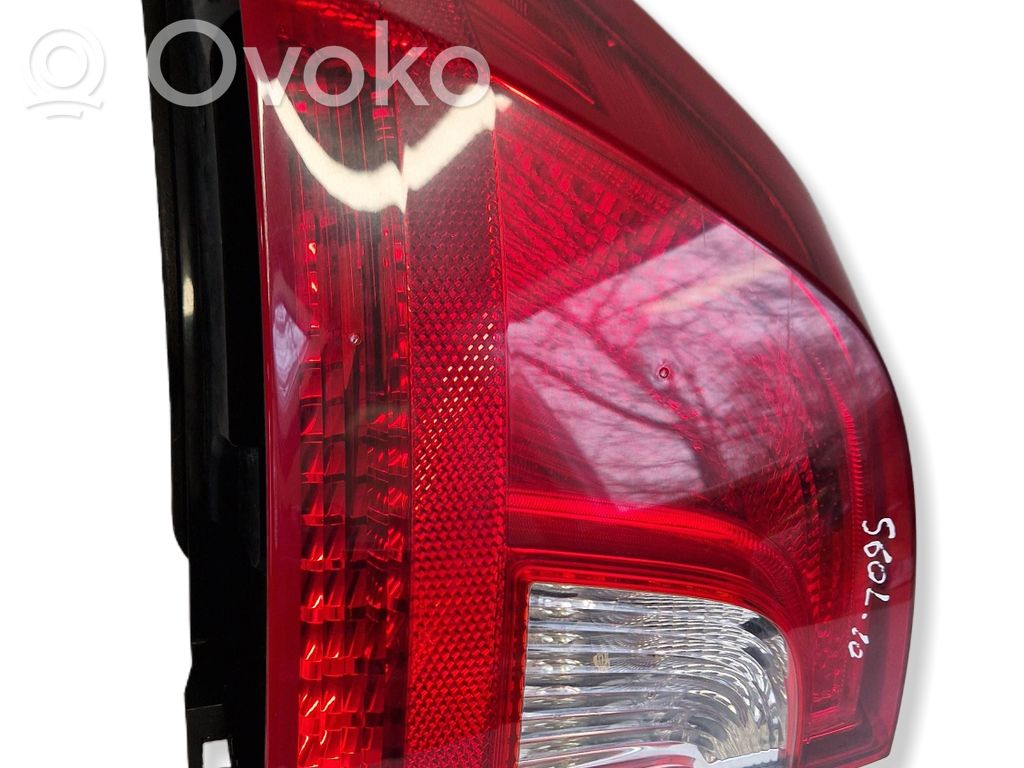 Volvo S60 Galinis žibintas kėbule 