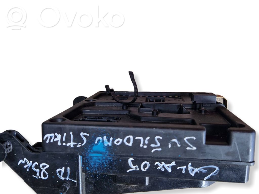 Ramka / Moduł bezpieczników   S120042200C,7M3962258AG,750038015,2114B285BA