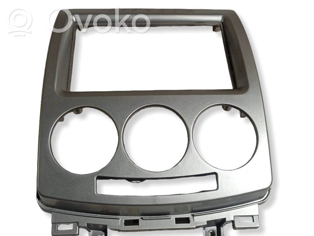 Mazda 5 Konsola środkowa / Radio / GPS 