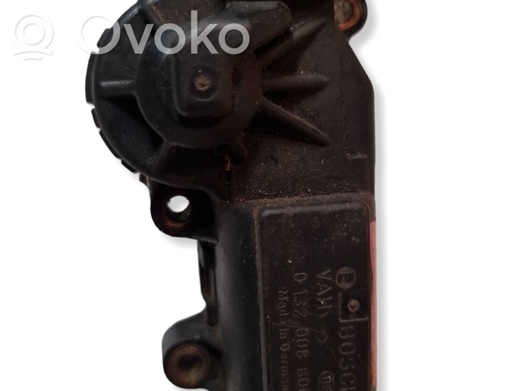 Volkswagen PASSAT B3 Karbiuratoriaus/ mono įpurškimo padas 