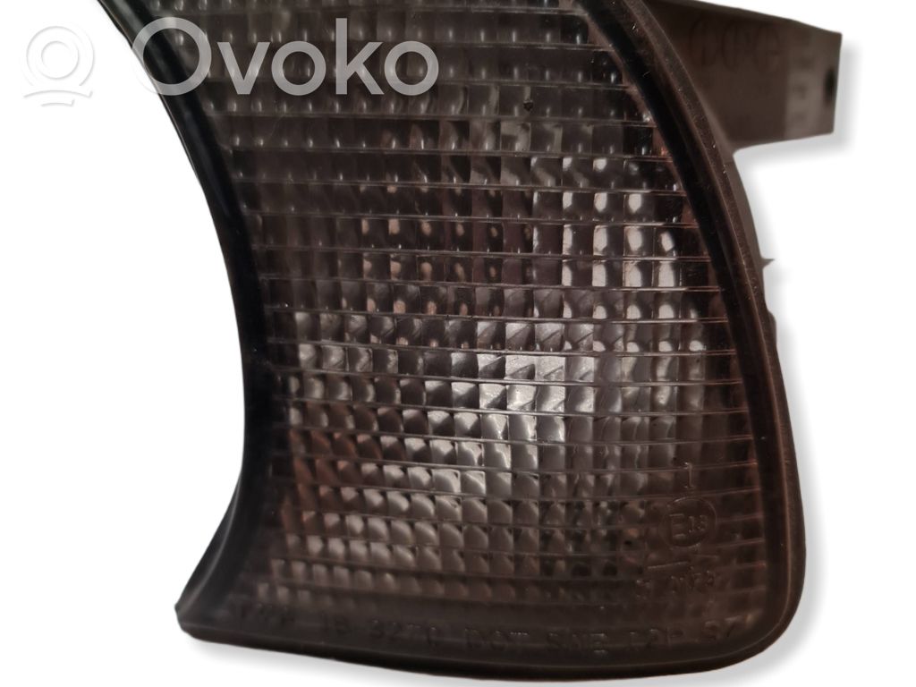 BMW 5 E34 Front indicator light 