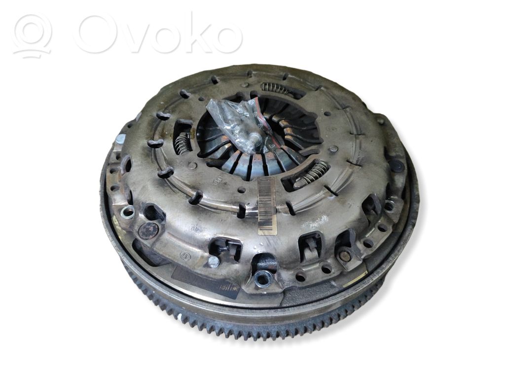 BMW 4 F32 F33 Sankabos komplektas 