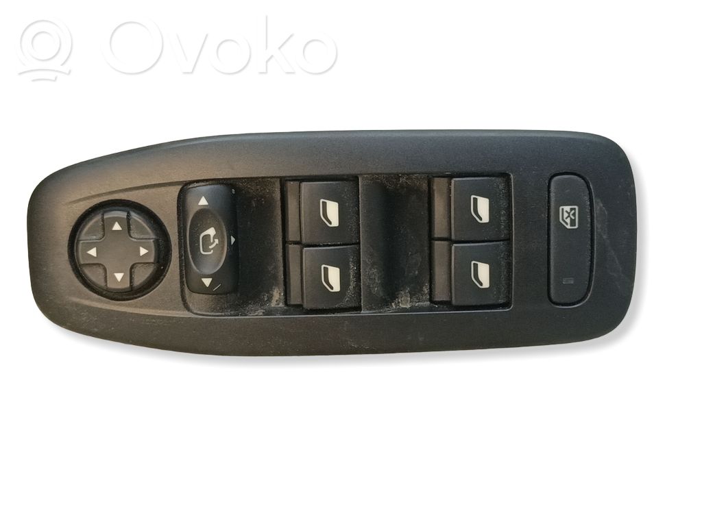 Electric window control switch   98242539ZD,103310927,276717,30171193