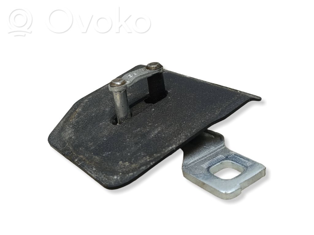 Skoda Octavia Mk3 (5E) Loading door lock loop/hook striker 