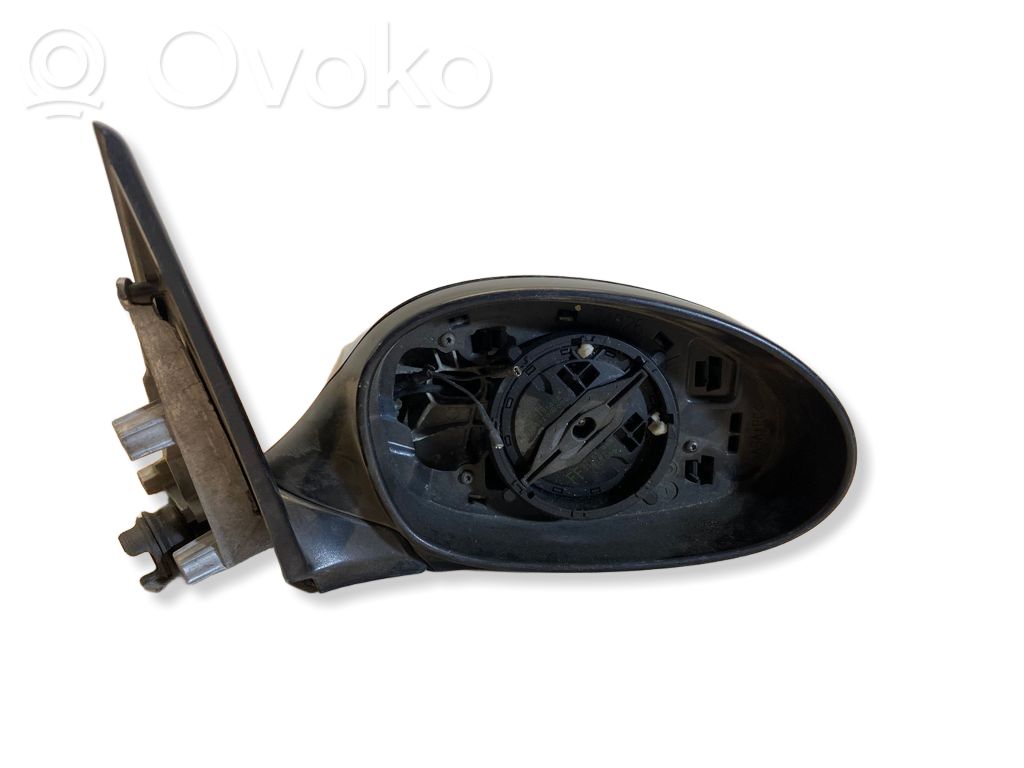 Front door electric wing mirror   E1010803