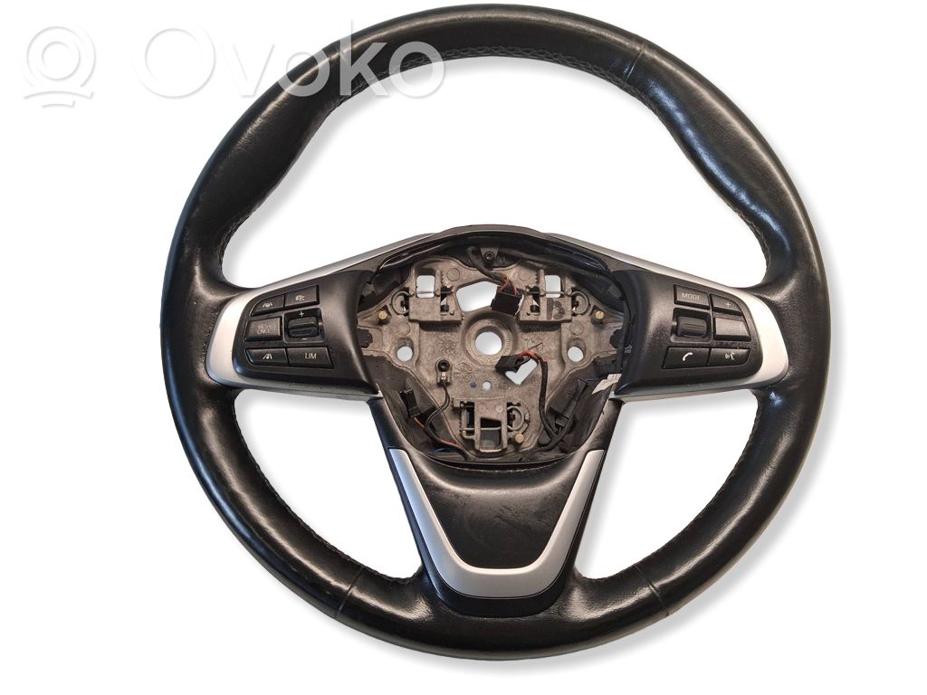 BMW 2 F46 Stūre 