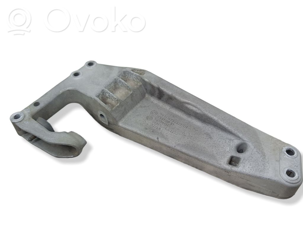 BMW X4 F26 Gearbox mounting bracket 