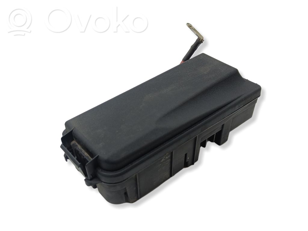 Opel Vectra C Saugiklių blokas 
