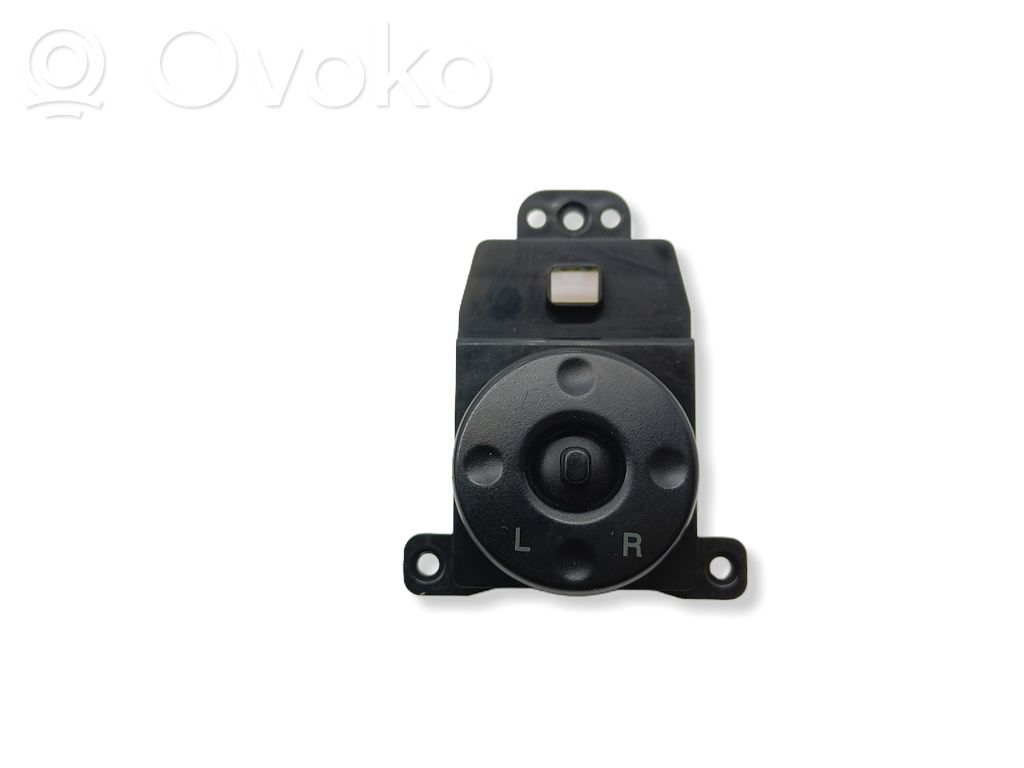 Hyundai Sonata Wing mirror switch 