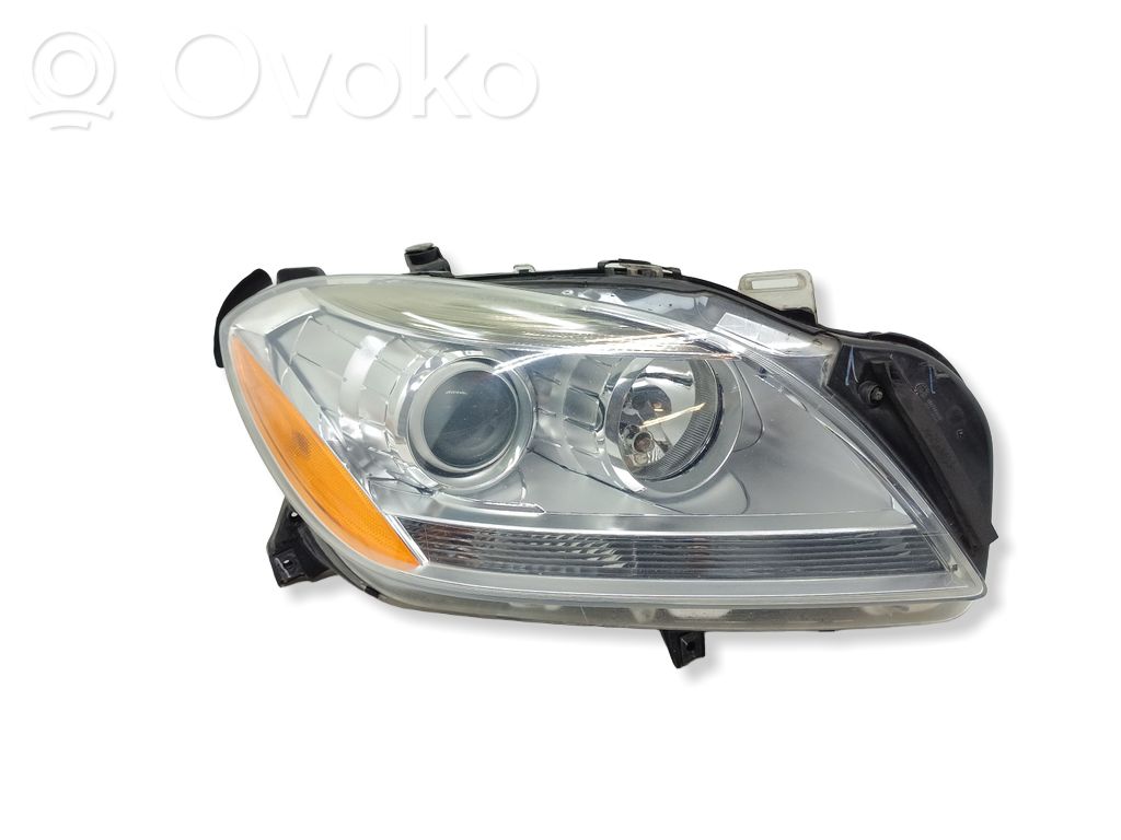 Mercedes-Benz ML W166 Lampa przednia 