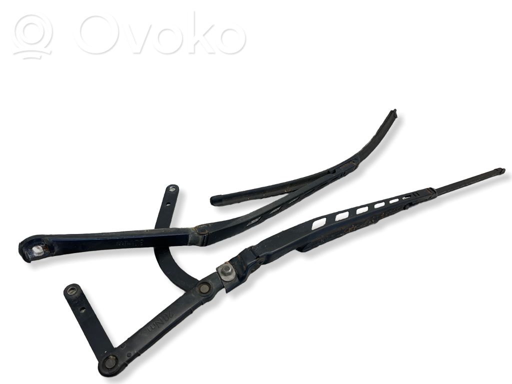 BMW 5 E60 E61 Front wiper blade arm 