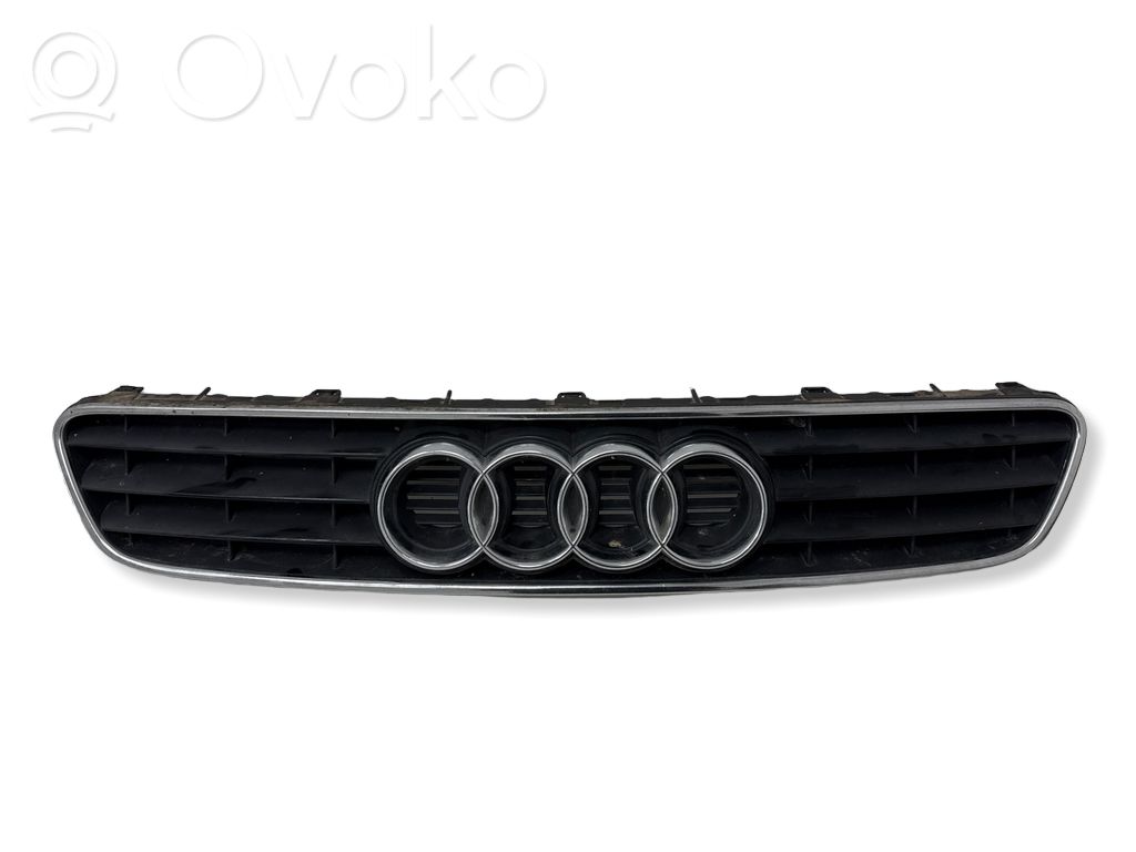 Audi A3 S3 8L Etusäleikkö 