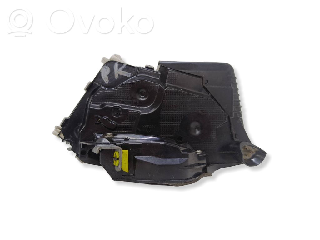 Toyota Yaris Zamek drzwi przednich 
