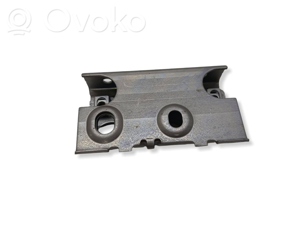Tie down hook / loop   4G9863254