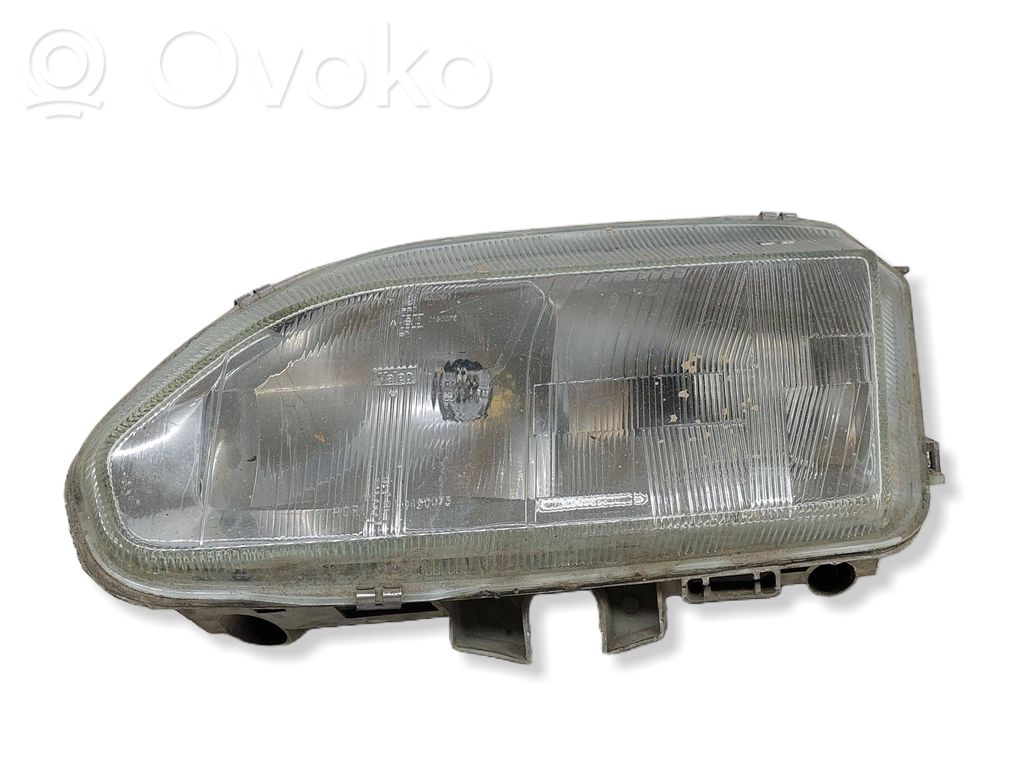 Renault Safrane Lampa przednia 