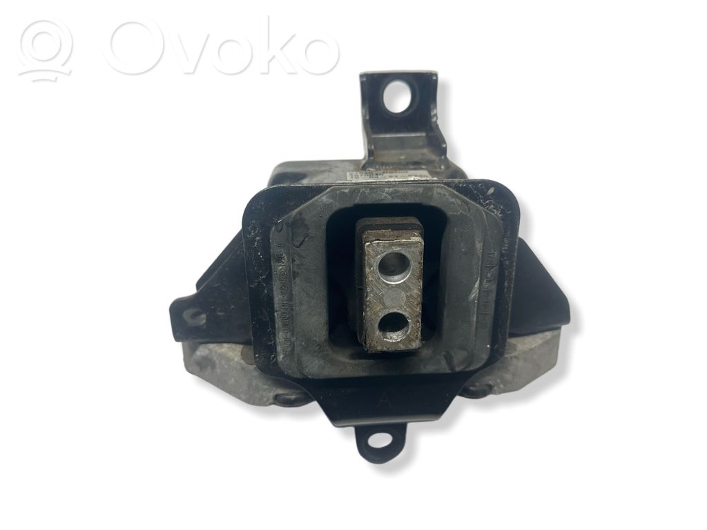 Hyundai Tucson TL Engine mount bracket 