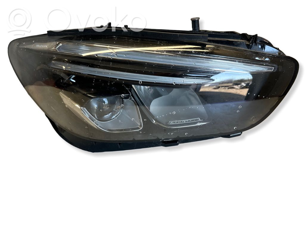 Mercedes-Benz B W247 Lampa przednia 