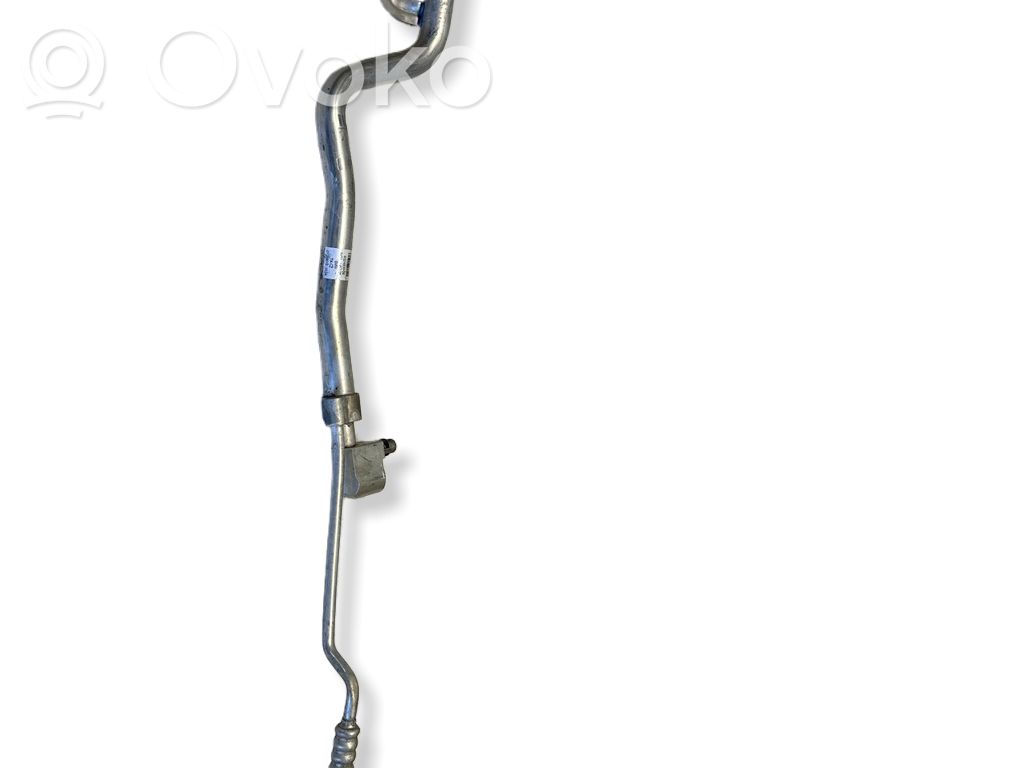 BMW 5 G30 G31 G38 Ilmastointilaitteen putki (A/C) 