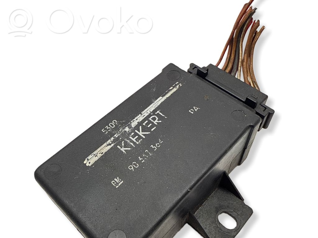 Opel Calibra Central locking relay 