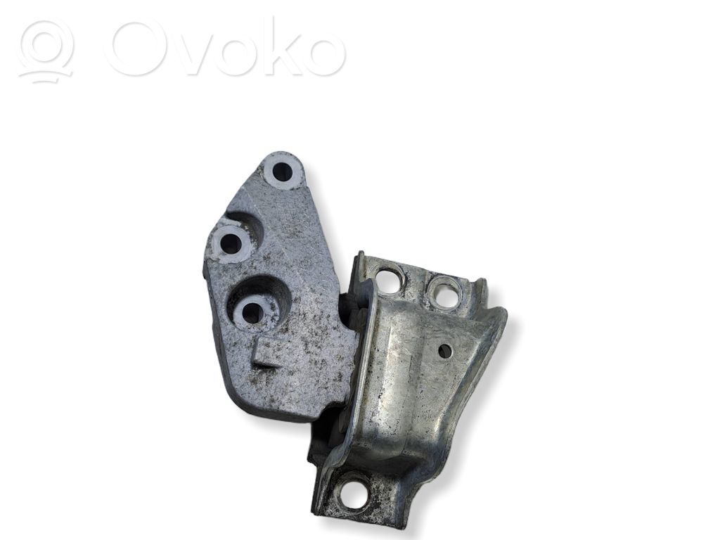 Engine mount bracket   A236071