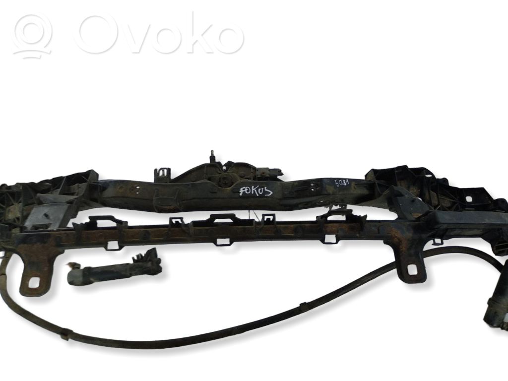Ford Focus Radiatoru paneļa augšējā daļa (televizors) 