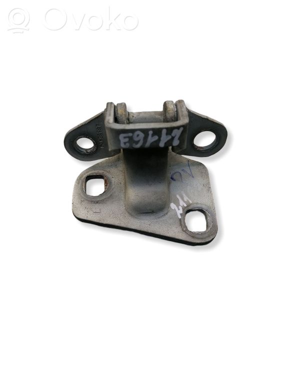 Chrysler 300M Front door upper hinge 