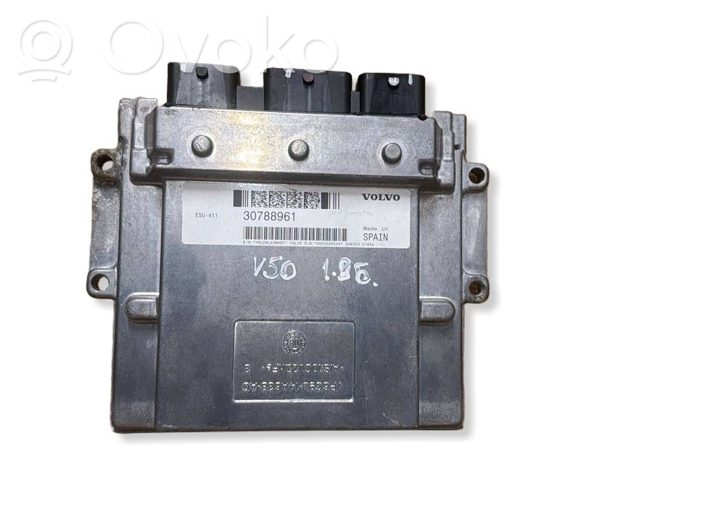 Volvo V50 Engine control unit/module ECU 