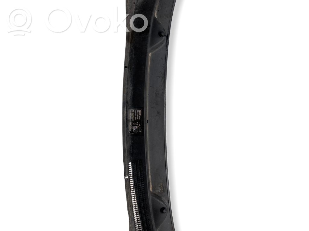 Opel Corsa D Priekinio stiklo apdaila 