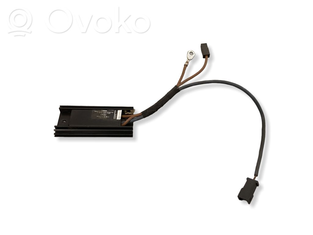 Audi A8 S8 D2 4D Aerial antenna amplifier 