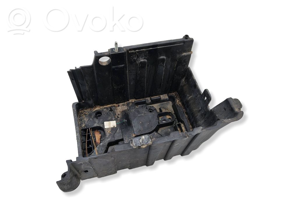 Battery box tray
