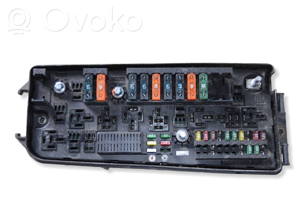 Opel Vectra C Juego de caja de fusibles 