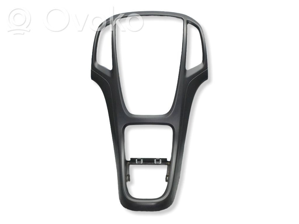 Panel trim   13257562,2097915,340685790