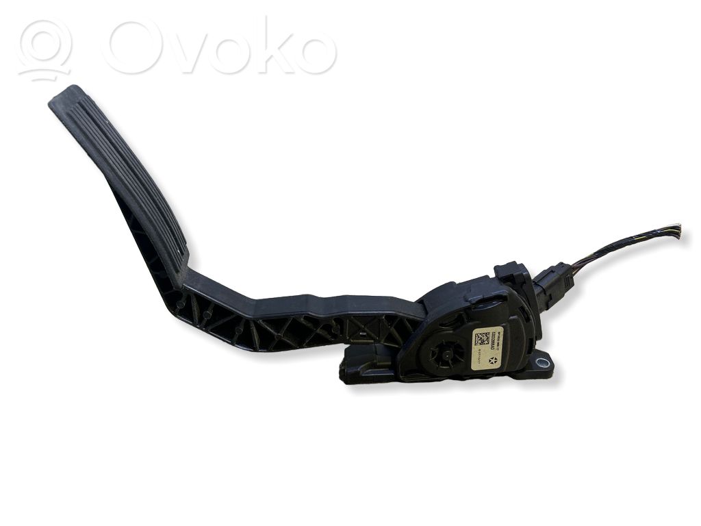 Accelerator throttle pedal   6PV93396617,53032868AD