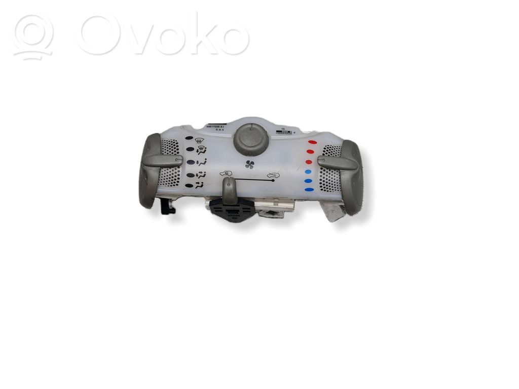 Toyota Aygo AB10 Climate control unit 