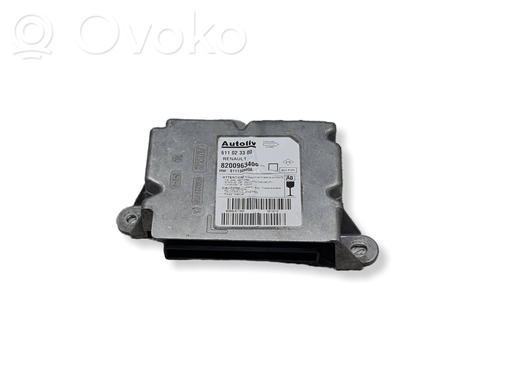 Renault Clio III Airbag control unit/module 