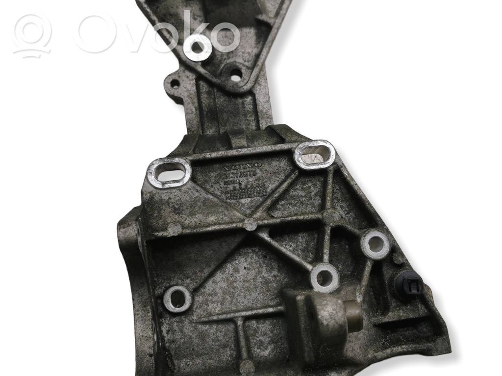 Volvo S60 Generator/alternator bracket 