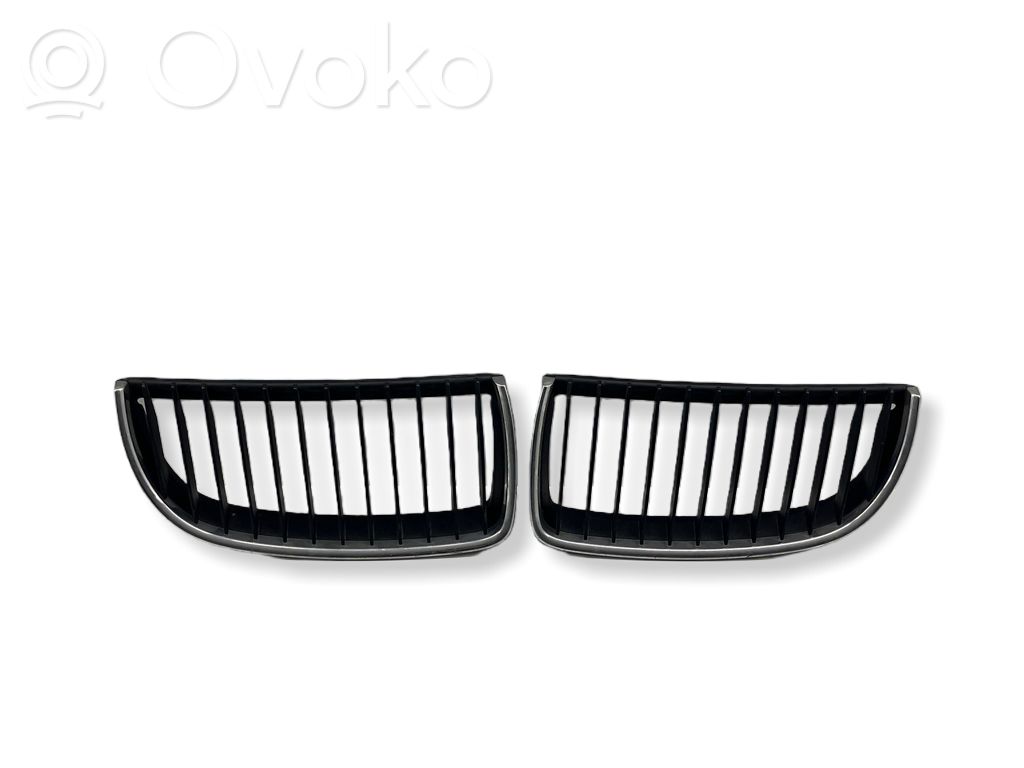 Front grill   22405910