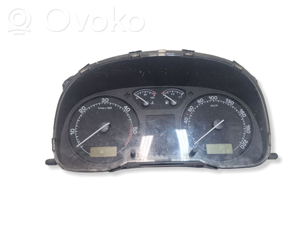 Skoda Octavia Mk1 (1U) Speedometer (instrument cluster) 