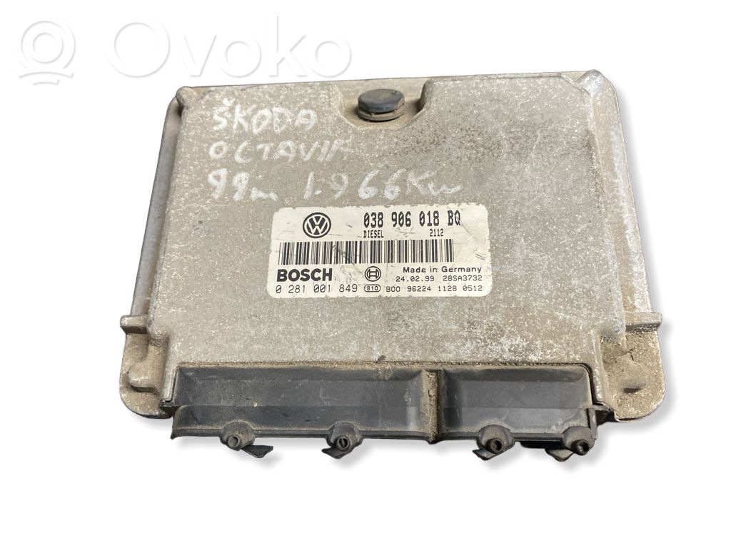 Volkswagen PASSAT B5 Engine control unit/module 
