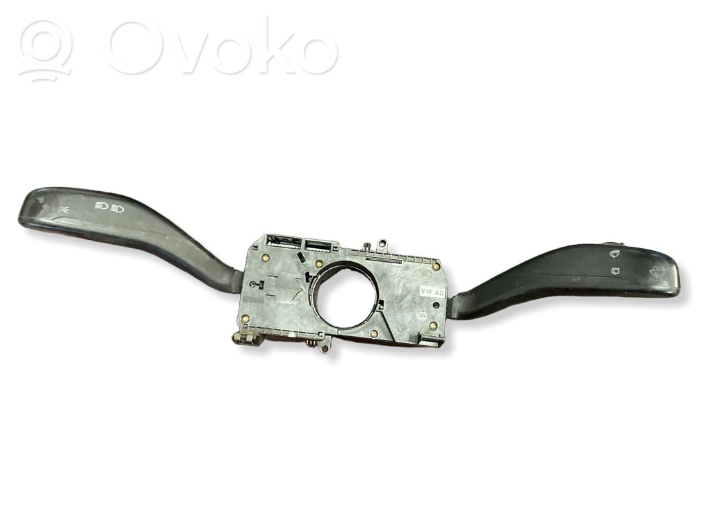 Seat Ibiza III (6L) Interruptor/palanca de limpiador de luz de giro 