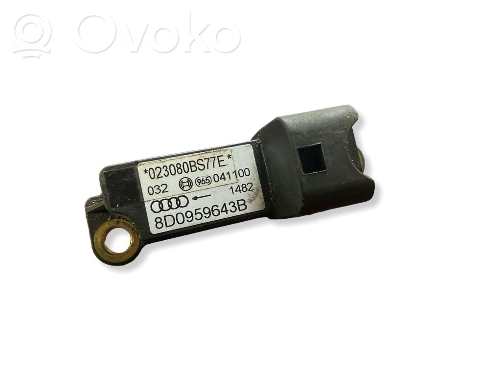 Audi A4 S4 B5 8D Airbag deployment crash/impact sensor 