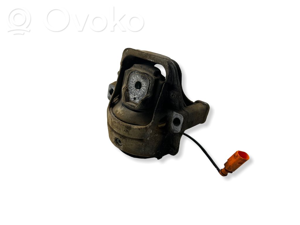 Audi A4 S4 B8 8K Engine mount bracket 