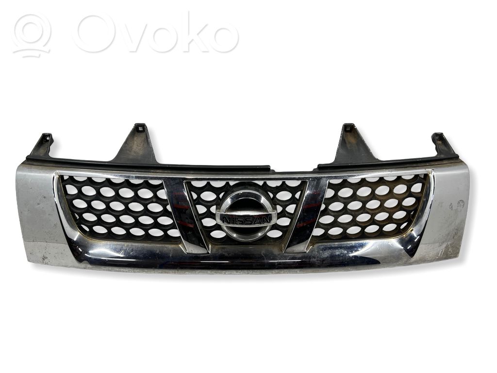 Nissan X-Trail T30 Front bumper upper radiator grill 