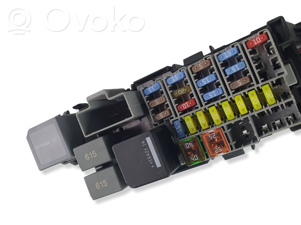 Volvo XC60 Fuse module 