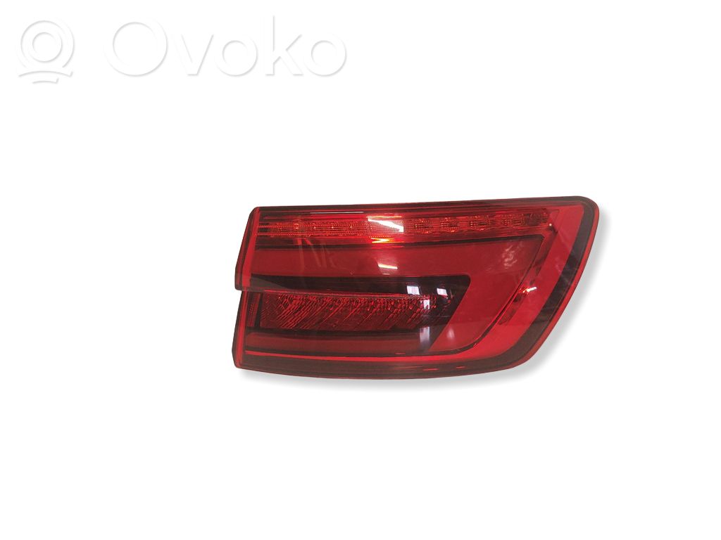 Audi A4 S4 B9 Lampă spate în caroserie 