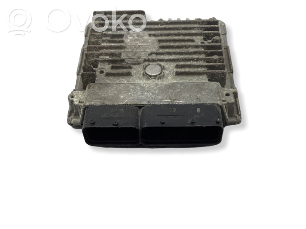 Volkswagen Golf VI Engine control unit/module 