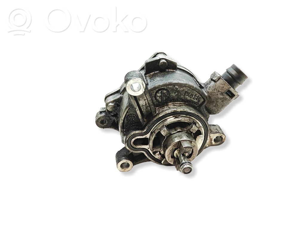 Volvo V40 Vacuum pump 