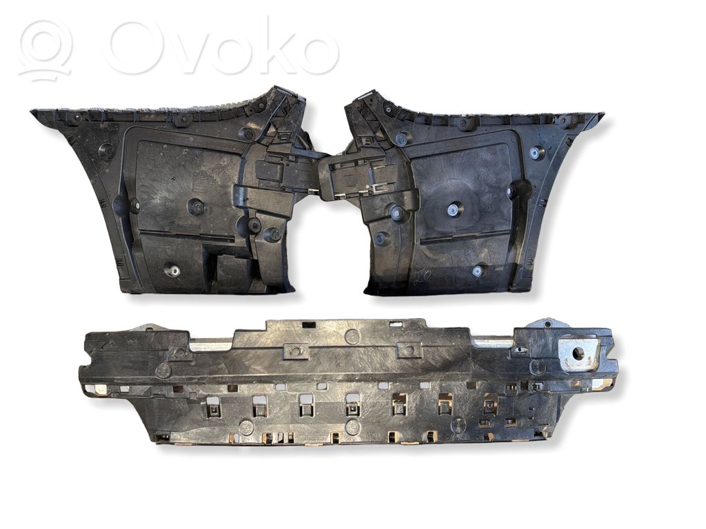 BMW 5 G30 G31 G38 Задний держатель бампера 